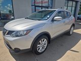 Used 2018 Nissan Rogue Sport SV image 2