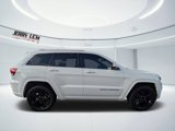 Used 2015 Jeep Grand Cherokee Altitude image 2