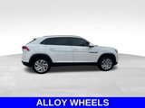 Used 2021 Volkswagen Atlas Cross Sport SE w/ Panoramic Sunroof Package image 3