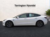 Used 2022 Tesla Model 3 Standard Range image 4