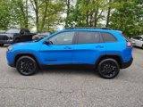 Used 2023 Jeep Cherokee Altitude Lux image 2