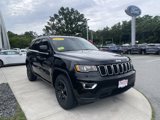 Used 2017 Jeep Grand Cherokee Laredo w/ Quick Order Package 2BE image 2