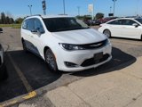 Used 2020 Chrysler Pacifica Limited w/ Advanced Safetytec Group image 3