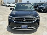 Certified 2023 Volkswagen Taos SE w/ Black Wheel Package image 3
