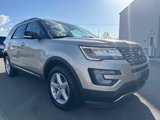 Used 2017 Ford Explorer XLT w/ Equipment Group 202A image 3