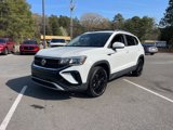 Used 2023 Volkswagen Taos SE image 2