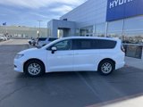 Used 2022 Chrysler Voyager LX image 4