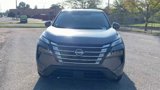 Used 2024 Nissan Rogue SV image 3