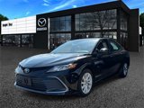 Used 2022 Toyota Camry LE image 2