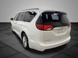 Used 2017 Chrysler Pacifica Touring-L image 4