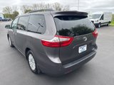 Used 2017 Toyota Sienna L image 5