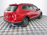 Used 2020 Volkswagen Tiguan SE image 4
