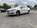 Used 2017 Ford Fusion SE w/ Fusion SE Technology Package image 3