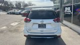 Used 2018 Nissan Rogue SV image 4