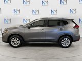 Used 2018 Nissan Rogue SV image 2