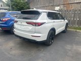Used 2022 Mitsubishi Outlander SE image 3