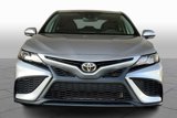 Used 2021 Toyota Camry SE image 3