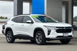 Used 2025 Chevrolet Trax LT w/ Driver Confidence Package image 2