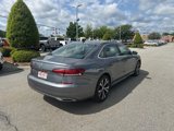 Used 2022 Volkswagen Passat 2.0T SE image 5