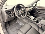 Used 2025 Porsche Macan image 4