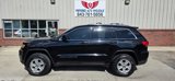 Used 2017 Jeep Grand Cherokee Laredo w/ Quick Order Package 2BE image 3