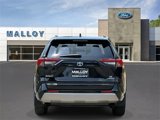 Used 2022 Toyota RAV4 SE image 3