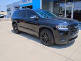 Used 2023 GMC Acadia SLE w/ Driver Convenience Package image 3