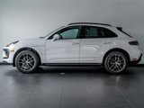 Certified 2024 Porsche Macan image 2