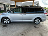 Used 2011 Toyota Sienna LE image 3