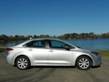 Used 2022 Toyota Corolla LE image 3