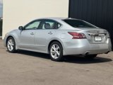 Used 2015 Nissan Altima 2.5 SV w/ Convenience Package image 3