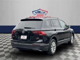 Used 2018 Volkswagen Tiguan SEL image 4