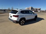 New 2024 Volkswagen Taos SE image 5