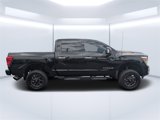 Used 2021 Nissan Titan SV w/ SV Convenience Package image 2