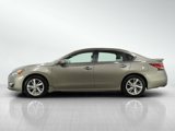 Used 2015 Nissan Altima 2.5 SV image 2