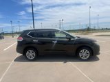Used 2015 Nissan Rogue SV image 6