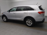 Used 2016 Kia Sorento LX image 3