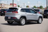 Used 2016 Jeep Cherokee Limited image 3