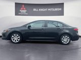 Used 2022 Toyota Corolla LE image 2
