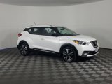 Used 2018 Nissan Kicks SR image 2