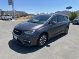 Used 2021 Chrysler Pacifica Touring-L image 2