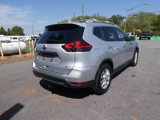 Used 2017 Nissan Rogue SV w/ SV Premium Package image 5