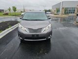 Used 2017 Toyota Sienna XLE Premium image 3