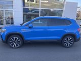 Certified 2022 Volkswagen Taos SE w/ Panoramic Sunroof Package image 2