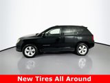 Used 2017 Jeep Compass Latitude image 2