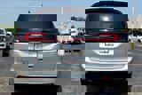 Used 2023 Chrysler Pacifica Touring-L image 4