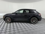 Certified 2022 Porsche Macan S image 2