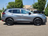 Used 2018 Nissan Rogue SV image 2