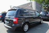 Used 2013 Chrysler Town & Country Touring image 5