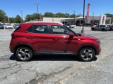 Used 2024 Hyundai Venue Limited image 2